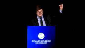 Javier Milei celebra la baja de la pobreza