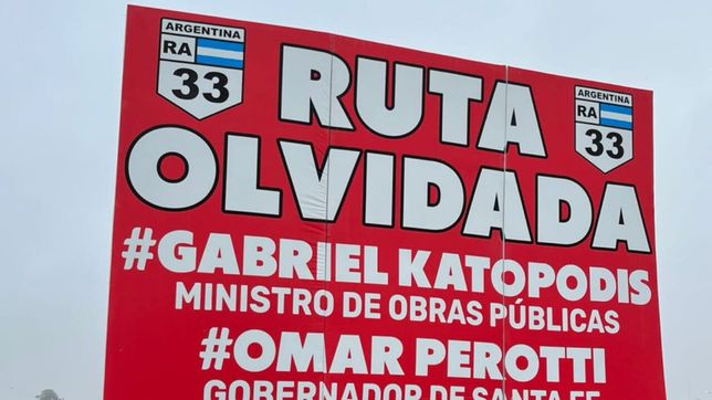 Un cartel ubicado en rutas de Santa Fe durante la gestión de Omar Perotti.