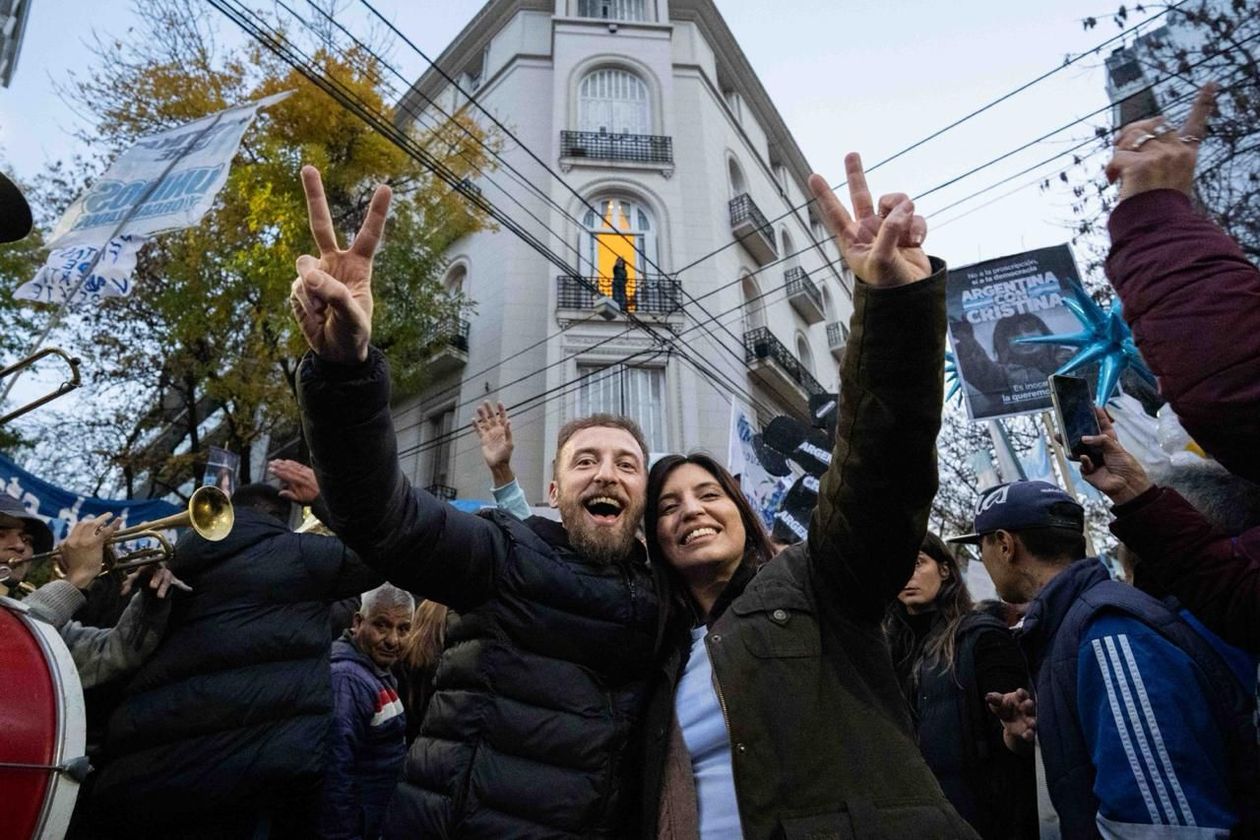Federico Otermín y Daniela Vilar, en la casa de Cristina Fernández de Kirchner.