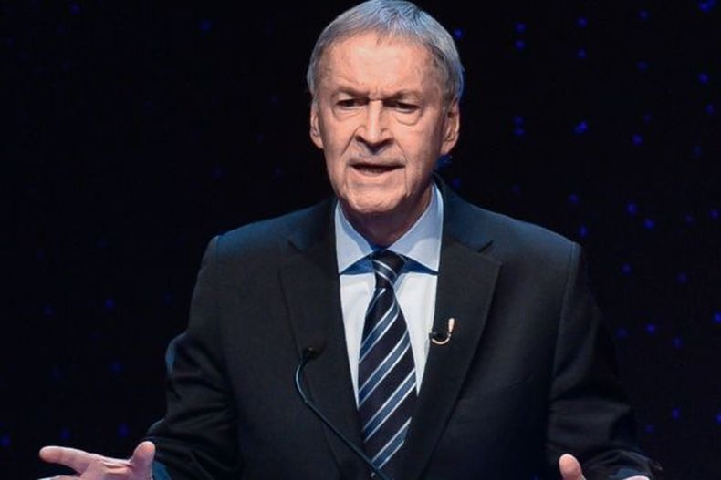 Juan Schiaretti segundo debate.jpg
