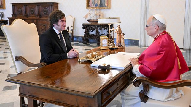 El presidente Javier Milei y el papa León XIV El presidente Javier Milei y el papa León XIV