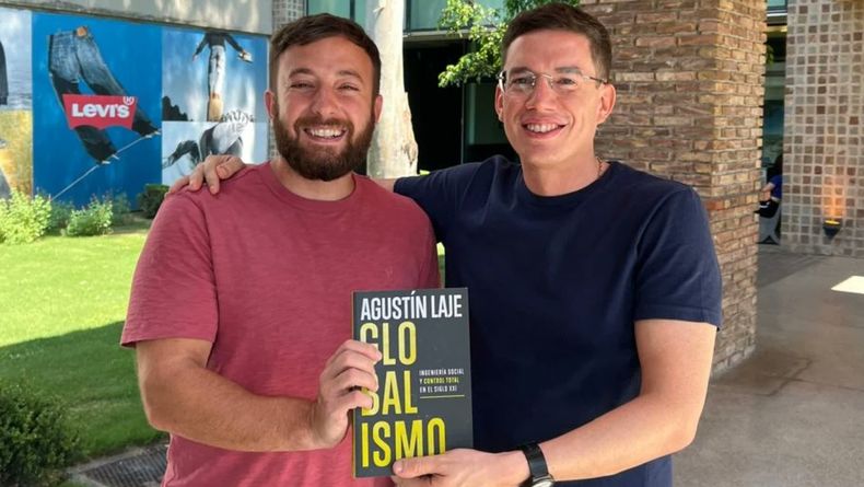 Gregorio Hernández Maqueda y su amigo, Agustín Laje.