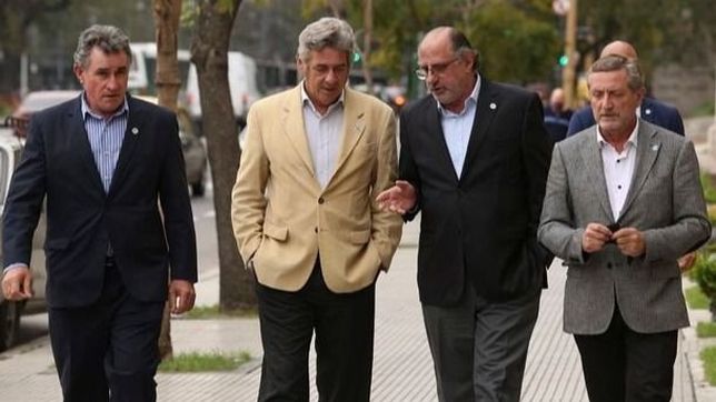 la mesa de enlace le lleva a massa un menu de reclamos y desconfianza