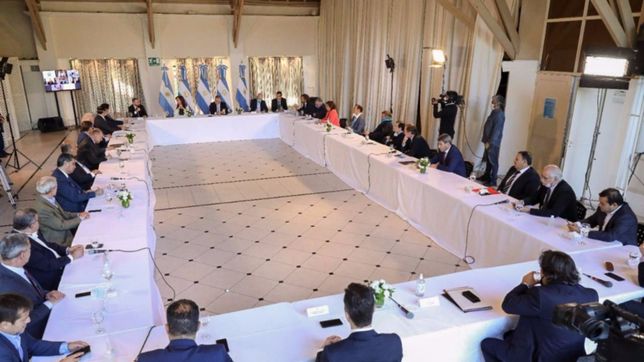 fuerte apoyo de los gobernadores al gobierno en la reestructuracion de la deuda