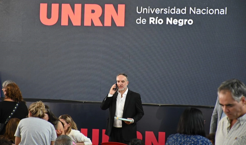 Río Negro: el giro permanente del senador Martín Doñate