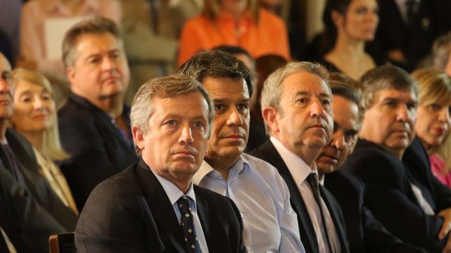 atras, peronistas: monzo y de la torre, a la cola de manes