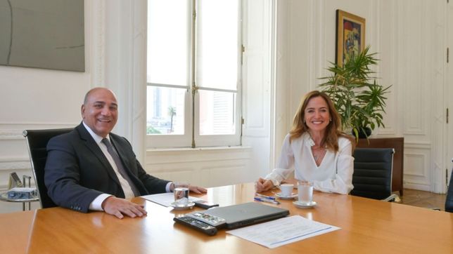 manzur recibio a tolosa paz para definir la agenda de desarrollo social