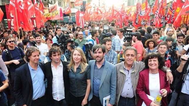 #1m sin lapicera para dirimir candidaturas, la izquierda muestra unidad