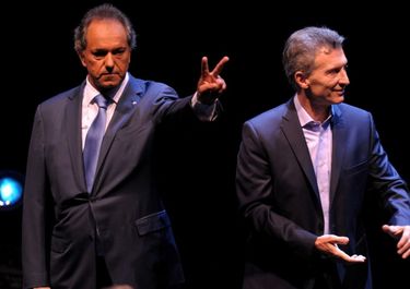 ¿En qué te convertirán, Mauricio? Scioli pide que no haya debate