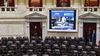 El recinto vacío, con ausencias de bancas referenciadas en los gobernadores Alfredo Cornejo, Martín Llaryora y Rogelio Frigerio.&nbsp;