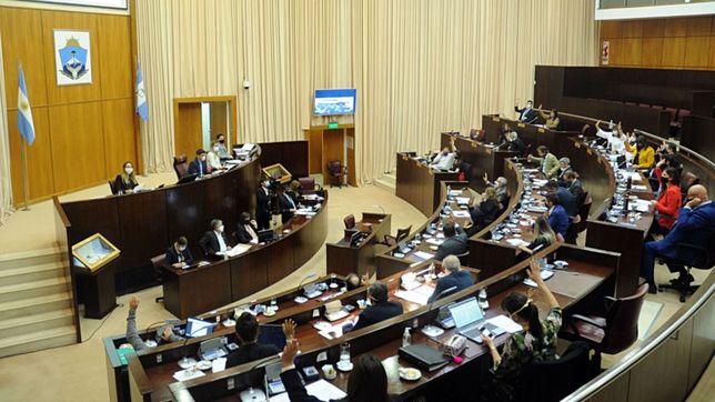 el reclamo de mineros, eje de debate en la legislatura de neuquen