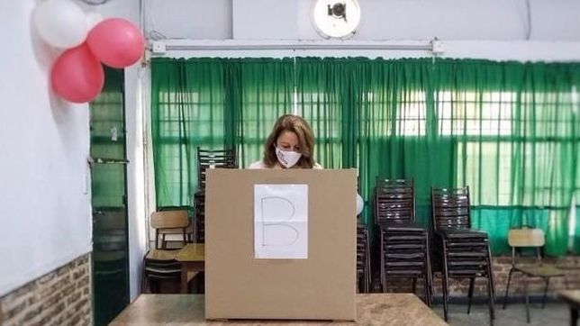 fein se convirtio en la primera mujer que conducira el socialismo