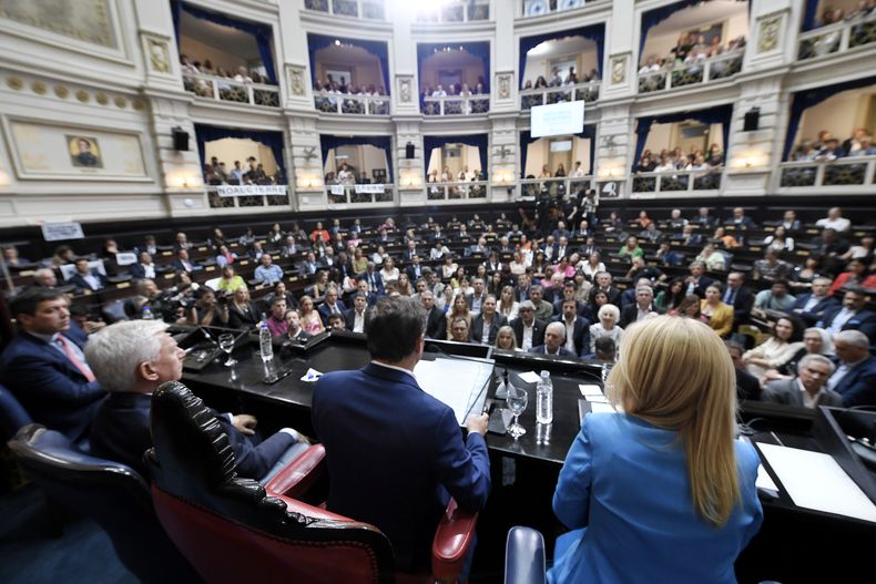 Axel Kicillof en la Legislatura bonaerense
