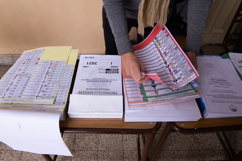 La Boleta única de papel en el centro del debate.