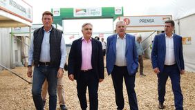 Martín Llaryora insiste con la receta productiva para salir de la crisis, pero apoyará el programa económico de Javier Milei. 
