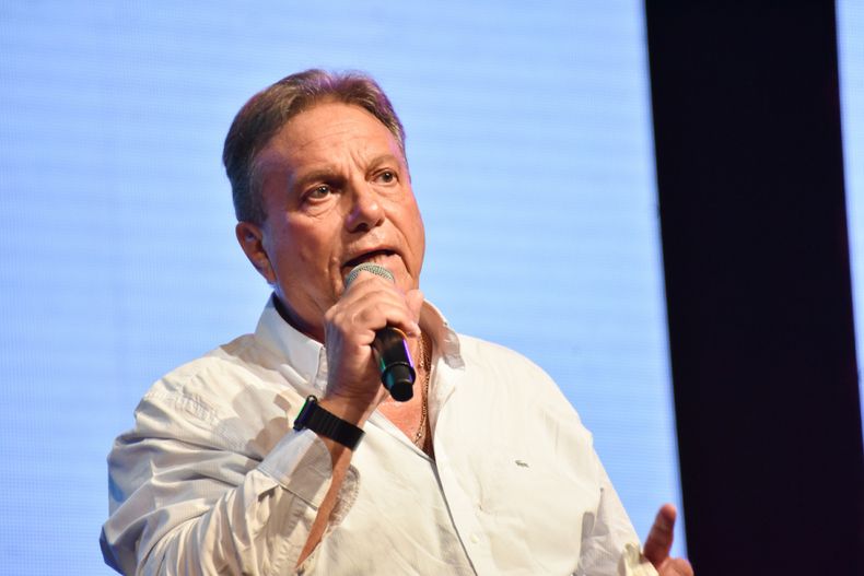 Carlos Eguía busca pescar votos libertarios en Neuquén