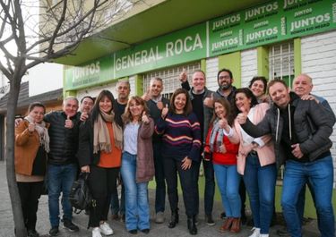 Carreras, entre la rosca local y un guiño a Massa
