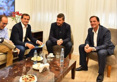 Tinelli camina la provincia escoltado por bonaerenses de Alternativa Federal