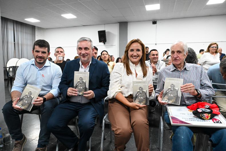 Leonel Chiarella en el acto homenaje a Arturo Illia en Cruz del Eje