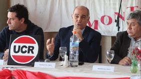Radicales no sacan los pies del plato, pero avisan que no aceptarán verticalismo PRO