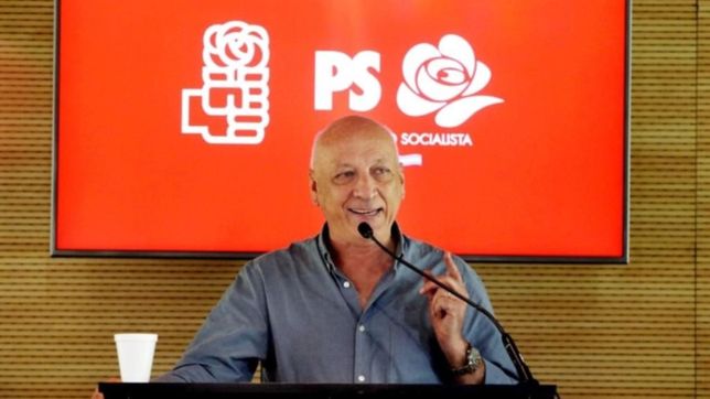 una rosa con tres (o cuatro) espinas
