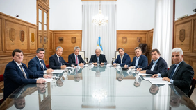 Dólar colchón: qué dice el acuerdo que Rolando Figueroa y Alberto Weretilneck firmaron con la Casa Rosada