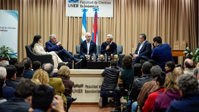 Aluani, Morales, Larreta, Frigerio y el decano Sebastián Pérez.