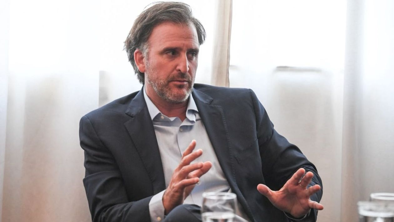 Joaquín Benegas Lynch, entre la rosa provincial de LLA y la alianza con Rogelio Frigerio.