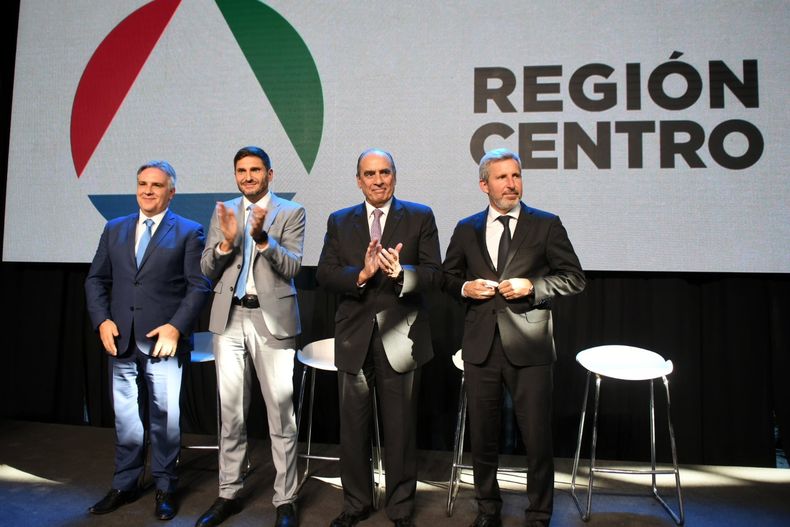 Martín Llaryora, Maximiliano Pullaro, Guillermo Francos y Rogelio Frigerio.