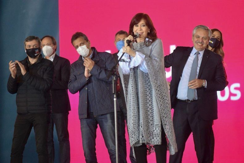 Cristina Fernández de Kirchner, Sergio Massa y Alberto Fernández. Cierre de campaña PASO 2021