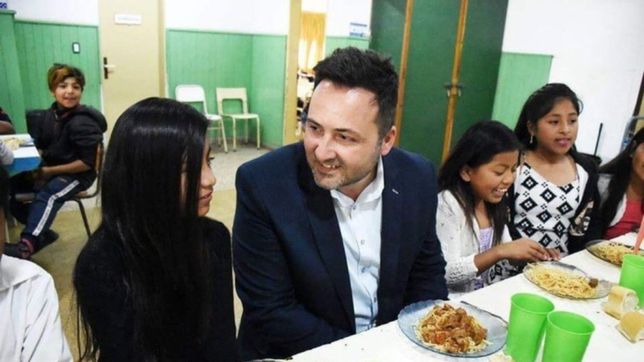 intendente de la ucr fue a un comedor y le dieron mejor comida que a los alumnos