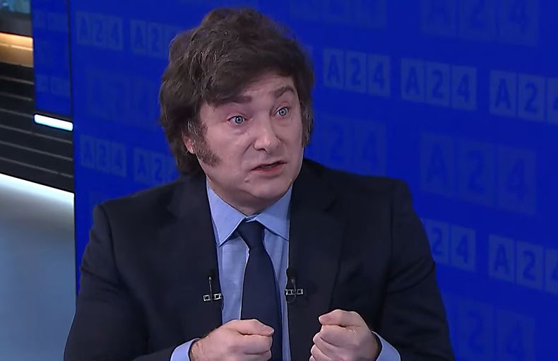La narrativa en torno al presidente pasó de la disrupción y la irreverencia libertaria a la sombra de la estafa y el engaño.
