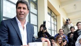 Uñac dejó la puerta abierta a “aportar un granito de arena” en octubre