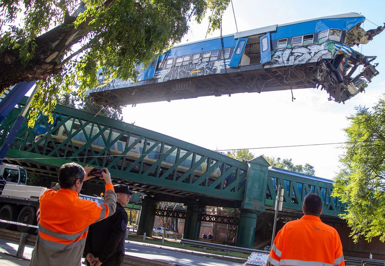 Choque de trenes en la era Javier Milei