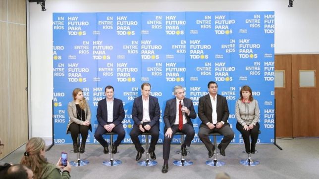 fernandez, en entre rios: ?cuando critico a macri, me responde el fmi?