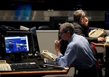 En agosto, la bolsa perdió 41,4%, dólar subió 37,80% y riesgo país se triplicó