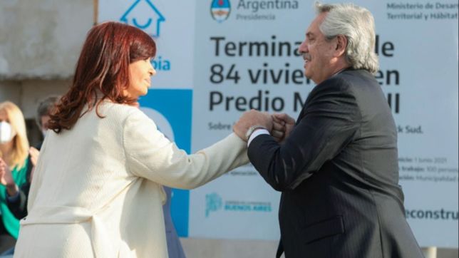 fernandez apoyo a cfk: cuando la politica entra a tribunales, la justicia se escapa