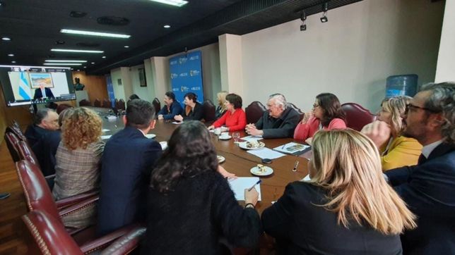 sabado con agite silvestre, cfk en la tribuna bonaerense y madura un 17-o