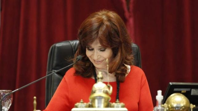 magistratura: cfk pateo el tablero y desdoblo el bloque del fdt en el senado