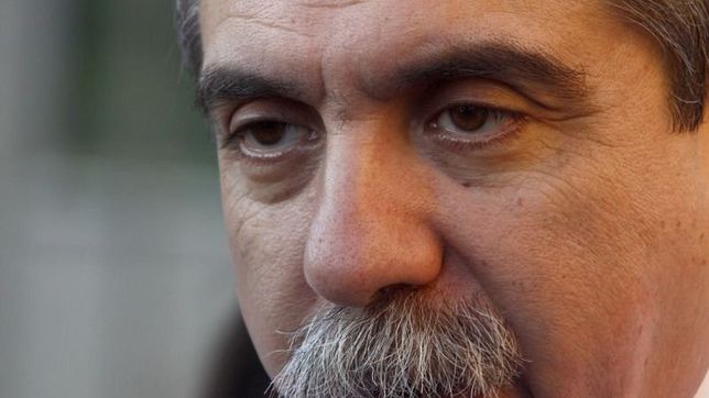 quilmes en crisis: el pro busca destronar del club a anibal, ausente hace mas de un ano