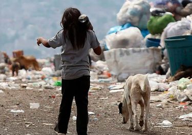 El INDEC publicó que bajó la pobreza, pero la inflación le pone un piso a la caída