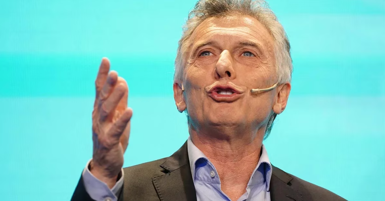 Mauricio Macri expone sobre economía
