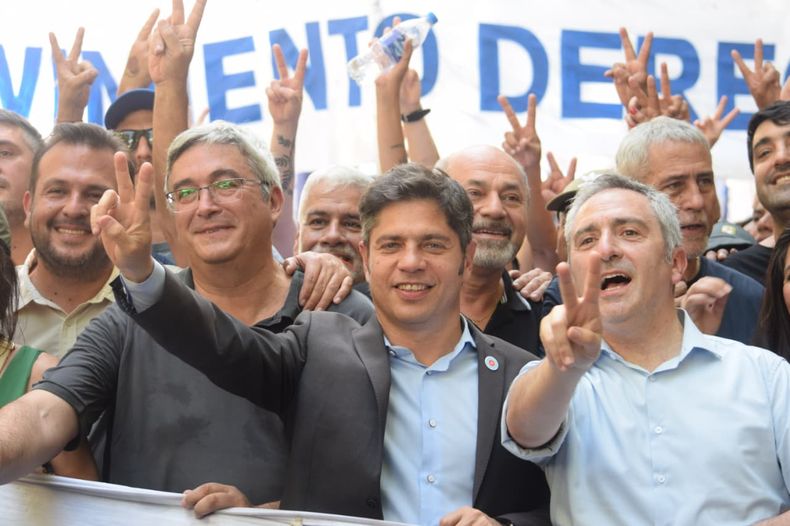 Axel Kicillof en la marcha de la CGT.