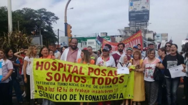 paro y movilizacion por los trabajadores despedidos del hospital posadas