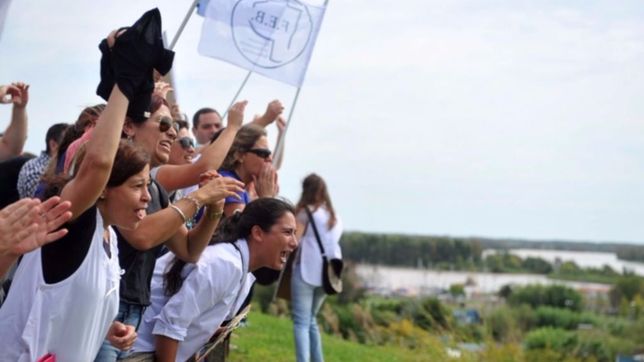 en un desembarco fugaz al foro de cambiemos, pena esquivo a docentes