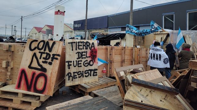 Tierra del Fuego paralizada por la quita de aranceles a la importación de celulares.