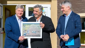 El intendente destituído, Guillermo Farana, junto al gobernador de La Pampa Sergio Ziliotto, en un acto con el presidente de EmPaTel, Andrés Zulueta.