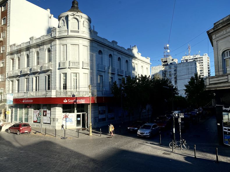 Imágenes de la escasa circulación en La Plata, frente al paro general de la CGT (Foto: AG La Plata)