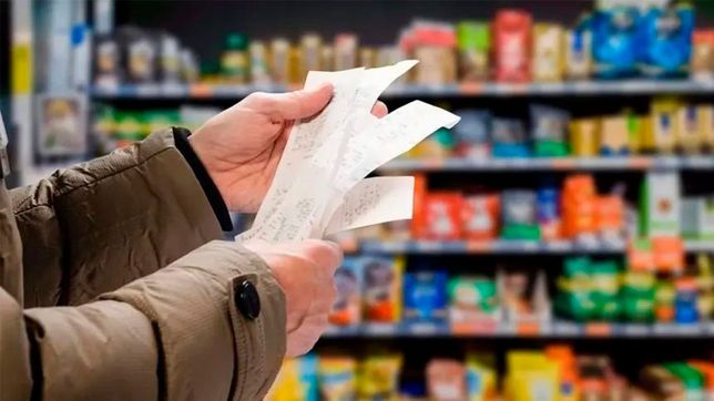 economistas advierten: la inflacion somete a la politica