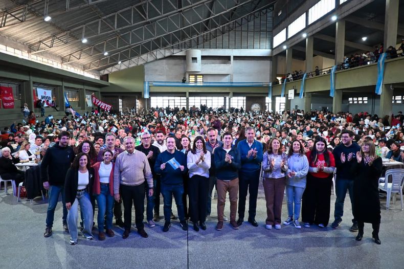 Días atrás, el socialismo se reunió en un locro multitudinario. Postura aunada con las leyes de seguridad.
